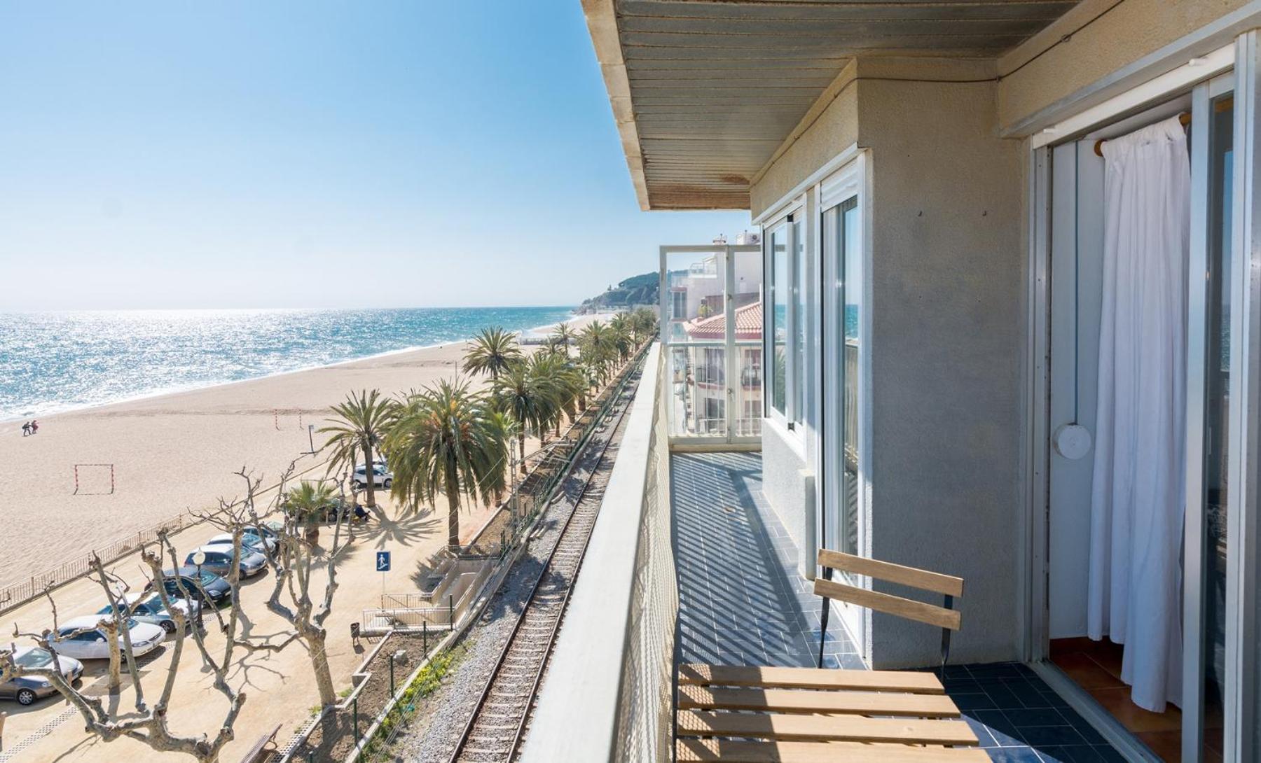 Homeholidaysrentals Etoile Calella Exterior photo